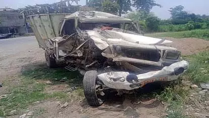 Lakhimpur Kheri: ट्रक ने पिकअप को मारी टक्कर, 3 लोगों की मौत