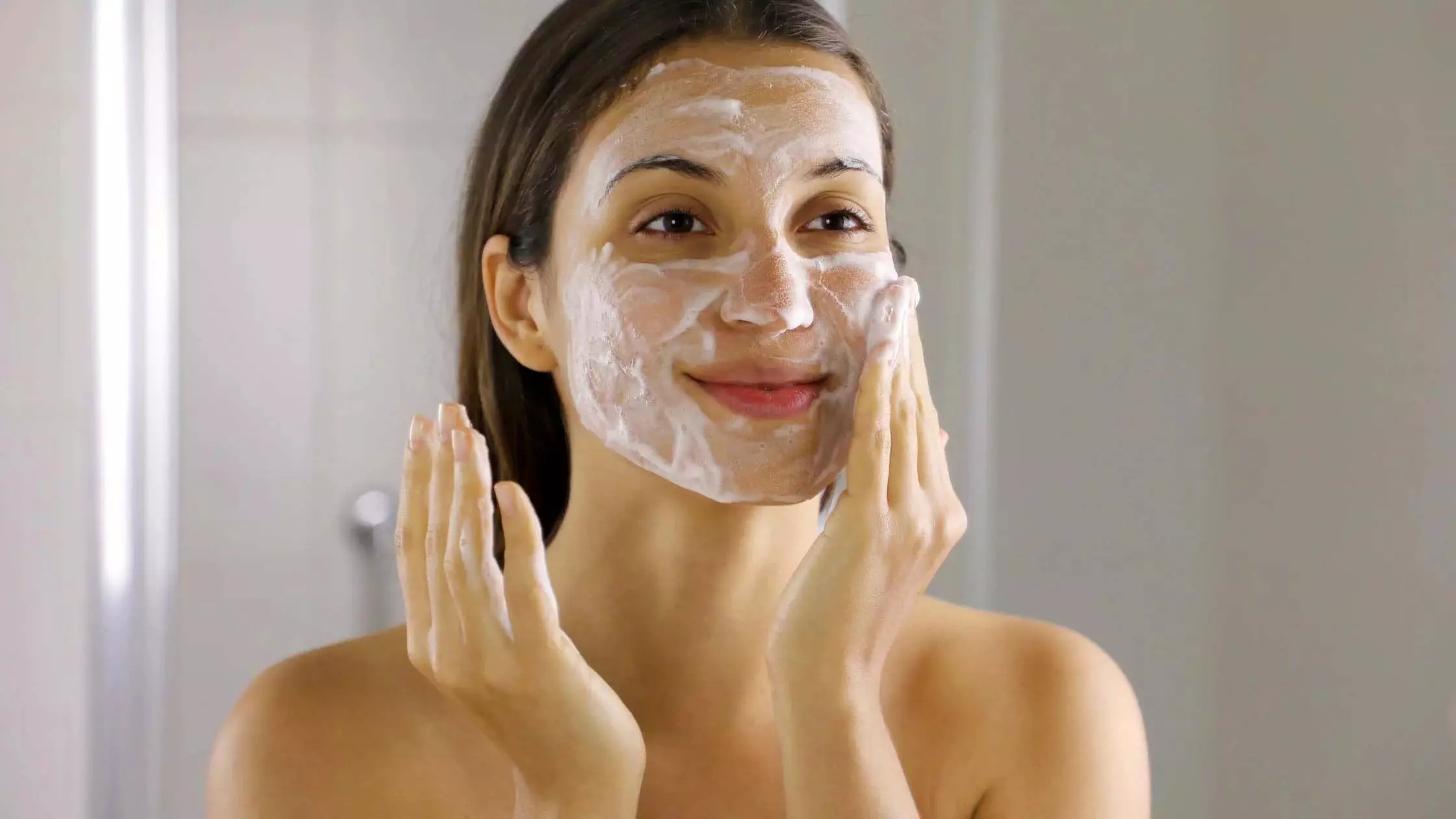 Skin Care: अपनी त्‍वचा के लिए इन 3 तरीकों से जानिए कौन सा फेसवॉश है सही