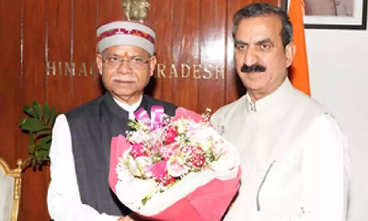 Himachal Pradesh के राज्यपाल को मनाने के लिए मुख्यमंत्री सुखू पहुंचे राजभवन