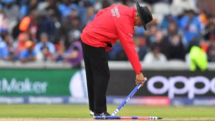 Cricket: रिचर्ड केटलबोरो फाइनल में तीसरे अंपायर की भूमिका निभाएंगे