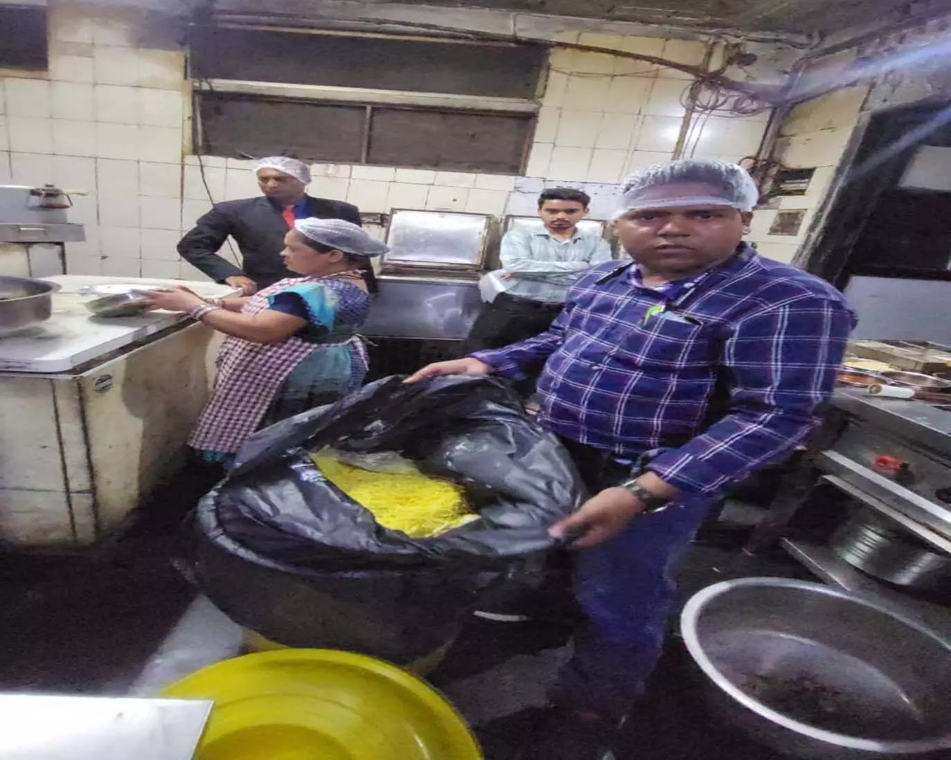 Ashoka Biryani में खाद्य विभाग ने मारा छापा, हुए कई चौकाने वाले खुलासे