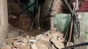 Uttar Pradesh News: ग्रेटर नोएडा में मकान की दीवार ढलने से हुई मौत