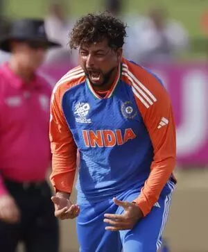 कुलदीप यादव के कोच कपिल पांडे ने उन्हें टीम इंडिया का बैकबोन बताया