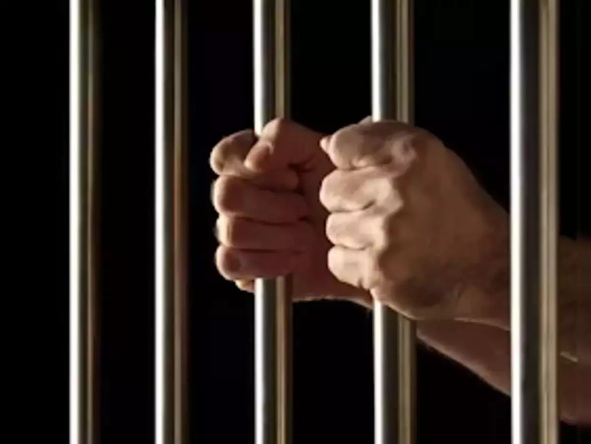 Tamil Nadu: 30 लाख रुपये की हेराफेरी के आरोप में पूर्व उप डाकपाल को जेल
