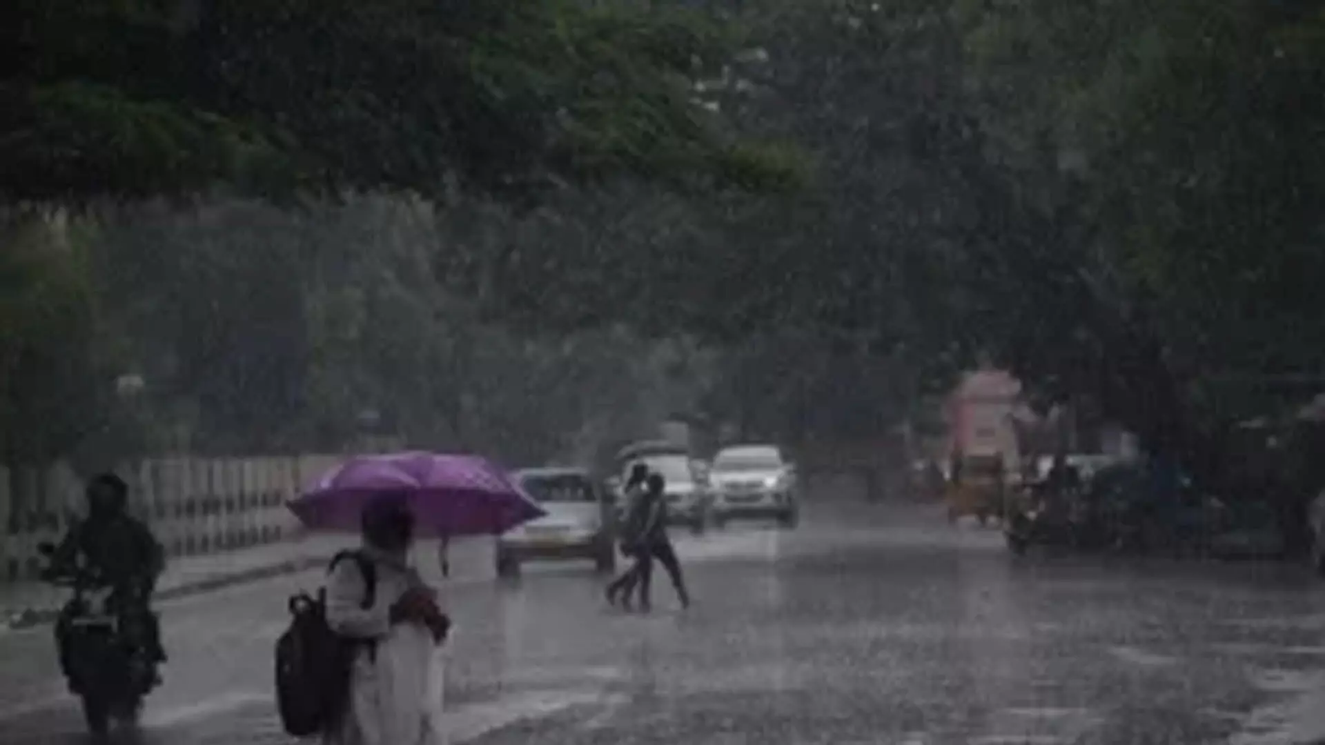 Tamil Nadu News : तमिलनाडु में सप्ताहांत तक हल्की बारिश जारी रहेगी