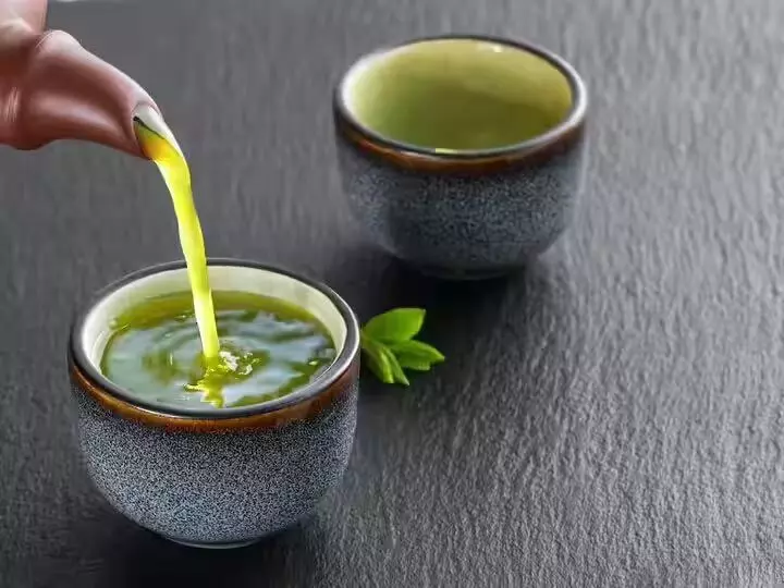Green Tea: साफ़ त्वचा पाने के लिए ग्रीन टी का उपयोग करने के लिए तरीके