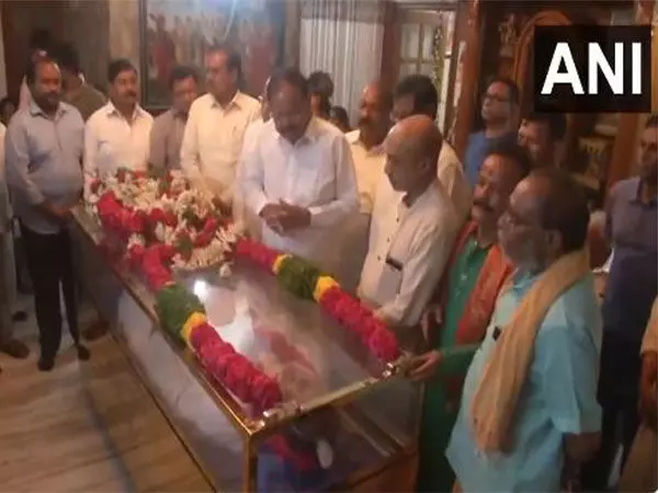 D Srinivas passes away: वरिष्ठ कांग्रेस नेता D श्रीनिवास का निधन, पूर्व उपराष्ट्रपति M वेंकैया नायडू ने दी श्रद्धांजलि