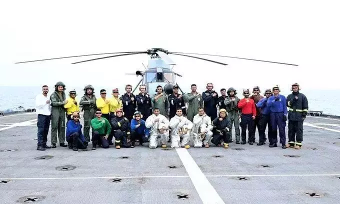 Andhra Pradesh: नौसेना ने डेगा, विजाग में UH-3H चॉपर को विदाई दी