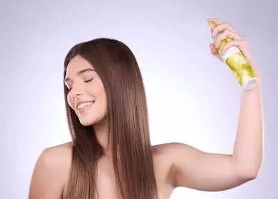 Hairspray: घर पर आजमाने के लिए 6  तरीके के  हेयरस्प्रे
