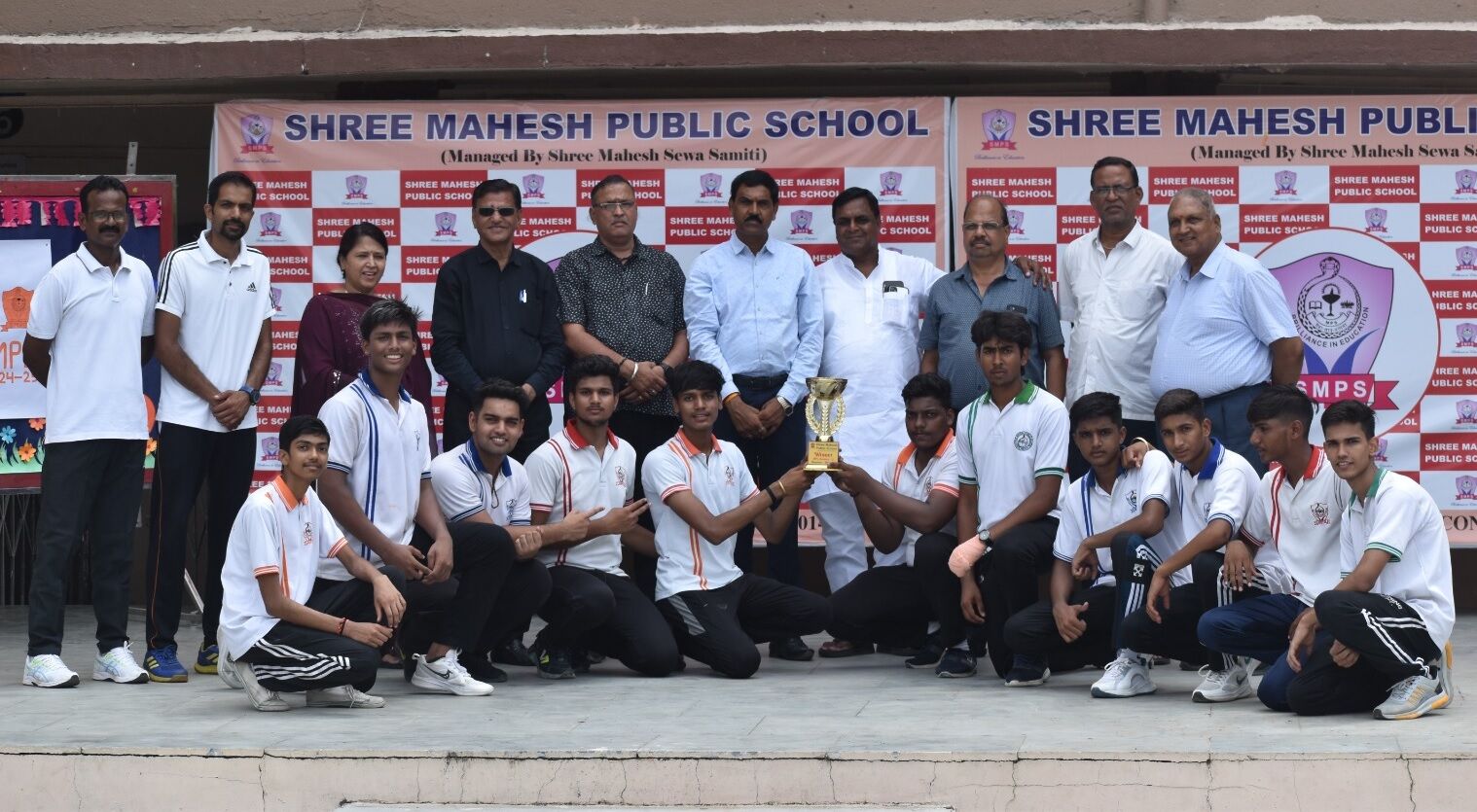 Shri Mahesh Public School में एमपीएल का हुआ फाइनल, महेश चैलेंजर्स टीम रही विजेता