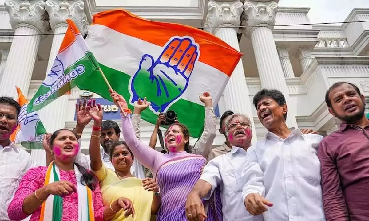 Karnataka में कांग्रेस अपनी पुरानी राजनीतिक हरकतों पर लौट आई