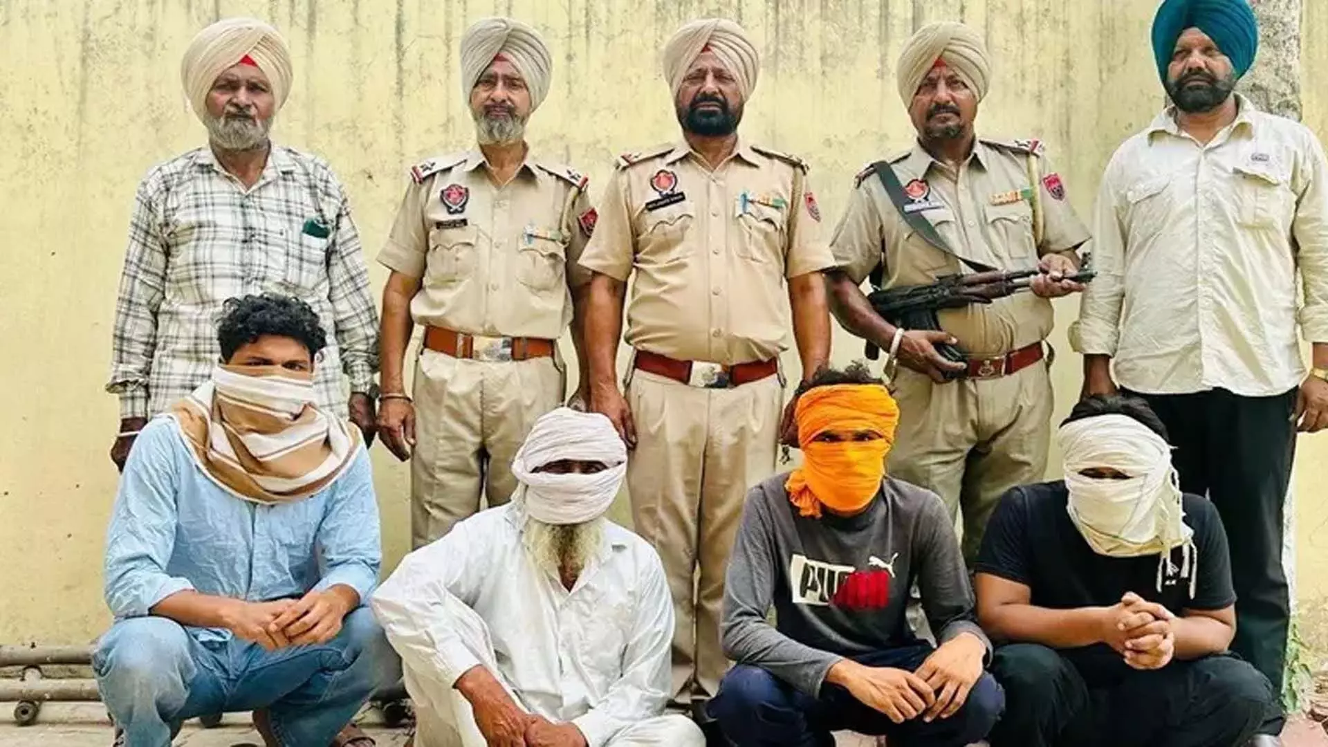 Punjab: ड्रग्स रैकेट पर बड़ी कार्रवाई, 8 किलो हेरोइन और 3 पिस्तौल के साथ 6 आरोपी गिरफ्तार