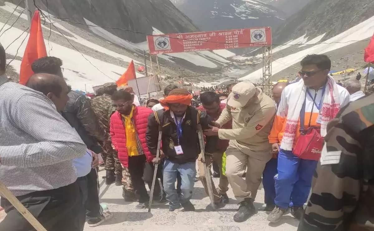 Amarnath Yatra: अनंतनाग पुलिस ने जरूरतमंद तीर्थयात्रियों को समय पर की सहायता प्रदान