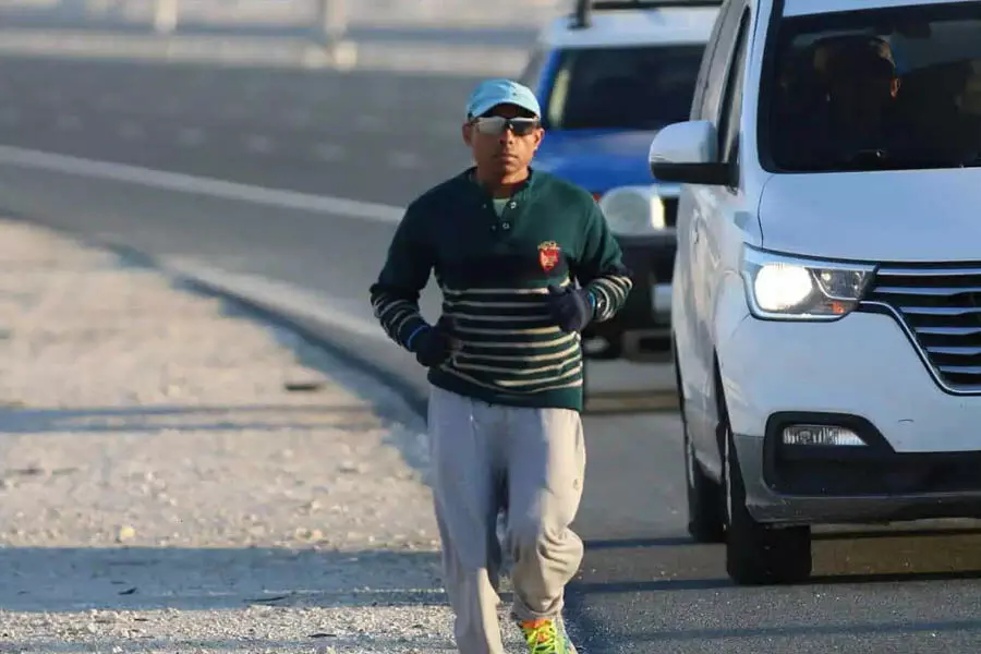 Indian प्रवासी ने कतर को पैदल सबसे तेज पार करने का विश्व रिकॉर्ड बनाया