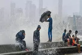 Weather News: उत्तर भारत में अगले चार दिन भारी बारिश का येलो अलर्ट