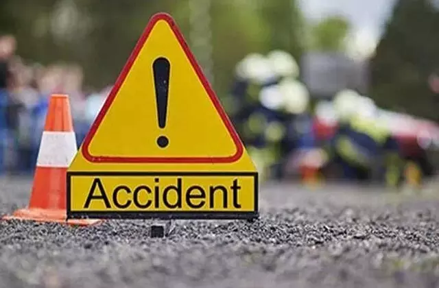 Bilari Highway : स्कूटी सवार सिक्योरिटी गार्ड की मौत, दस लोग जख्मी