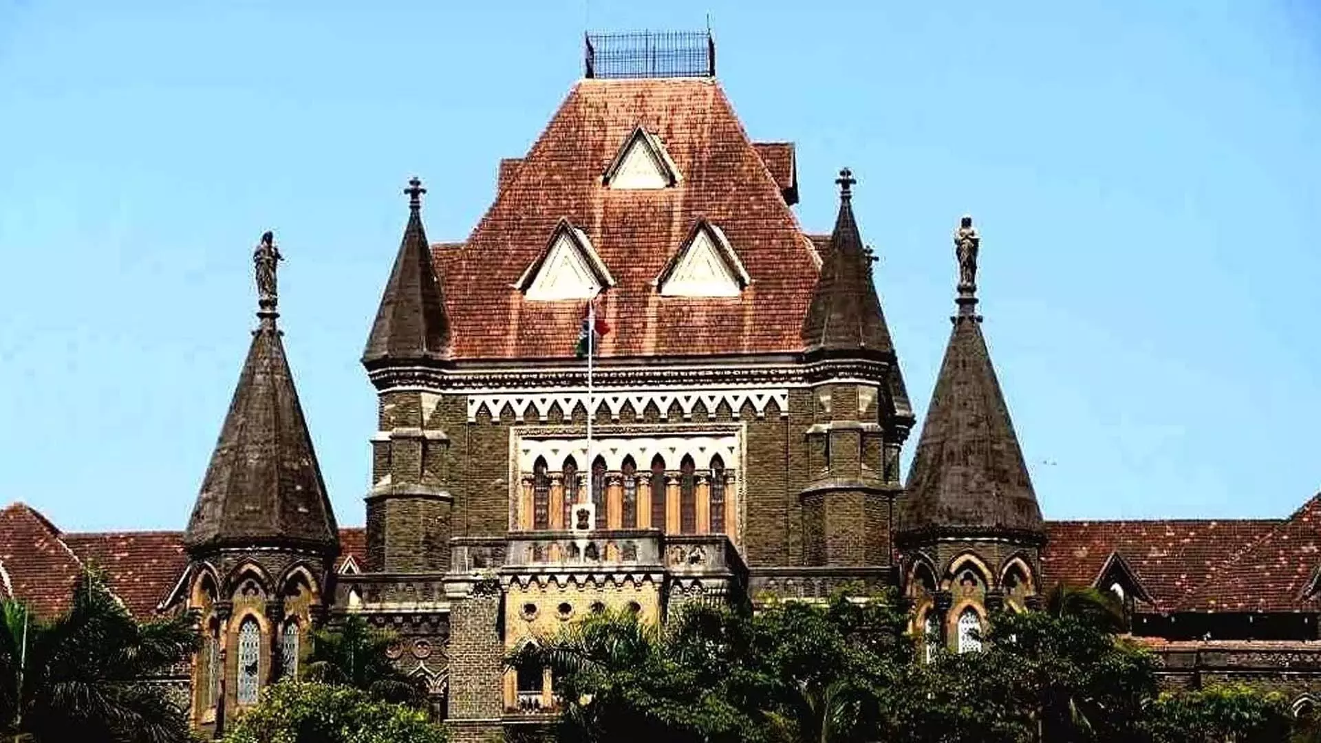 Bombay हाईकोर्ट ने सिडको को नैना में अवैध रूप से लगे विशाल होर्डिंग्स हटाने की अनुमति दी