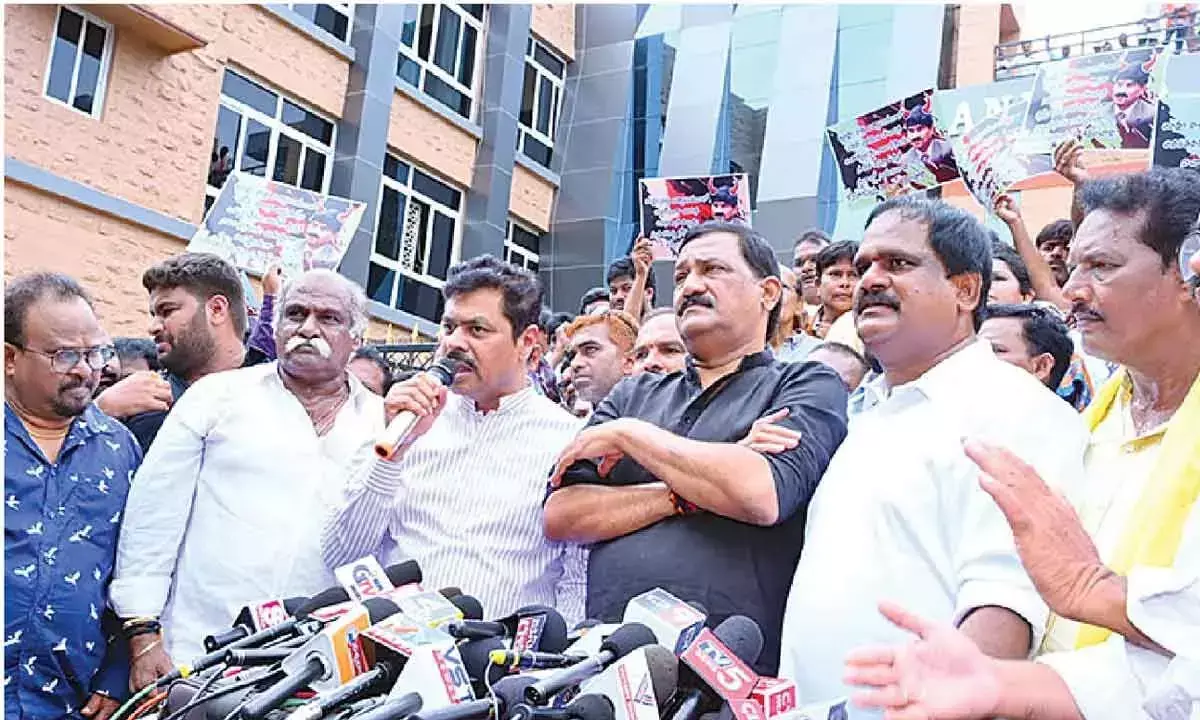 Andhra Pradesh: विधायकों ने एयू में अनियमितताओं की विस्तृत जांच की मांग की