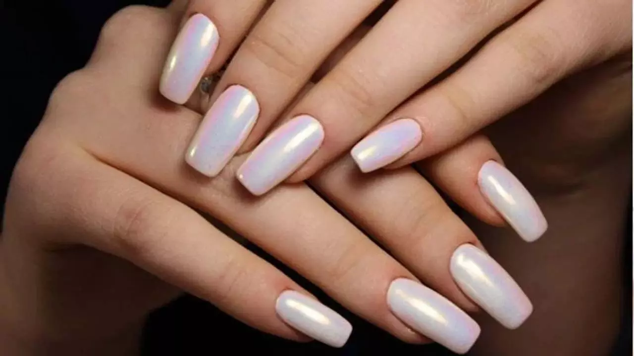 beautiful nails: नाख़ून बड़े और सुन्दर बनाने के आसान तरीके जाने