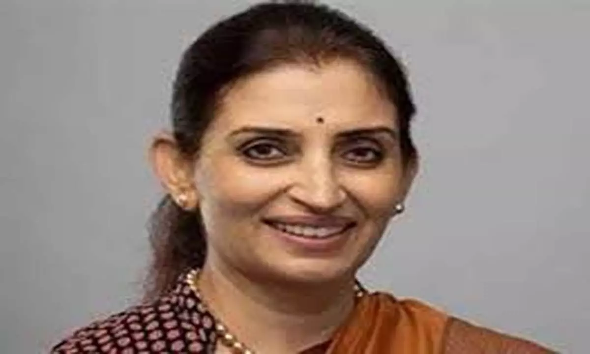 Maharashtra: सुजाता सौनिक महाराष्ट्र की पहली महिला मुख्य सचिव बनीं