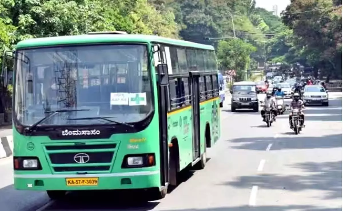 Andhra Pradesh: महिलाओं के लिए मुफ्त बस यात्रा करेगी शुरू  परिवहन मंत्री ने की घोषणा