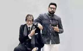 ABHISHEK AND AMITABH BACCHAN : अमिताभ बच्चन ने अभिषेक बच्चन की सराहना की  उनकी पहली फिल्म रिफ्यूजी को 24 साल होने पे