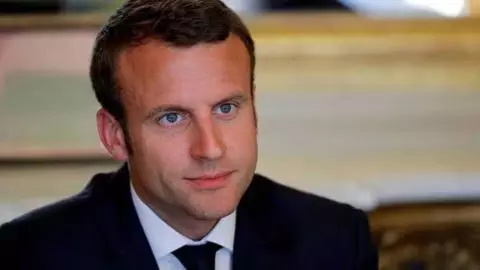 Macrons chair: मैक्रों की कुर्सी पर खतरा फ्रांस में जमकर हुई वोटिंग