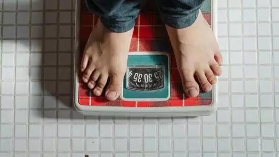 Lifestyle: आपको वास्तव में कितनी बार अपना वजन मापना चाहिए