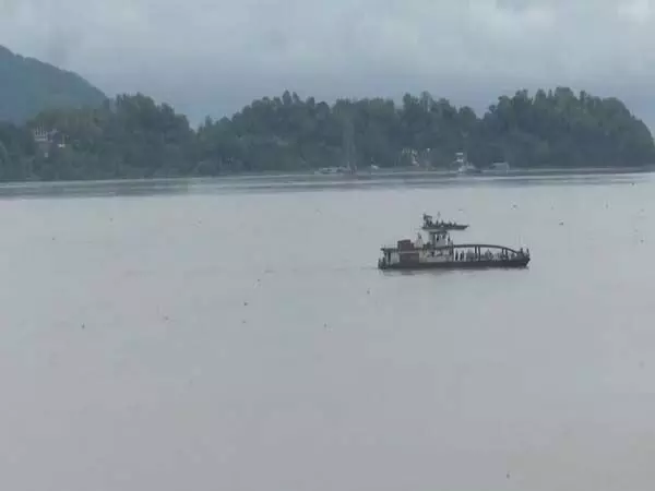 Assam Flood : काजीरंगा राष्ट्रीय उद्यान के 61 शिविर जलमग्न, ब्रह्मपुत्र नदी का जलस्तर बढ़ा