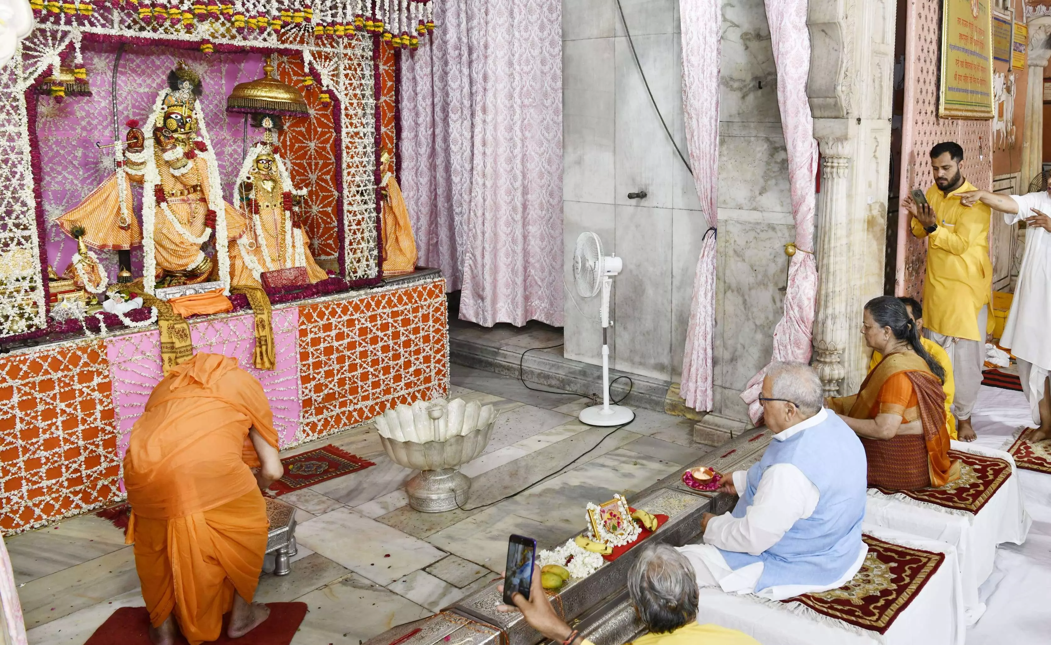 Jaipur :  राज्यपाल  कलराज मिश्र ने गोविंद देव जी मंदिर में पूजा अर्चना की