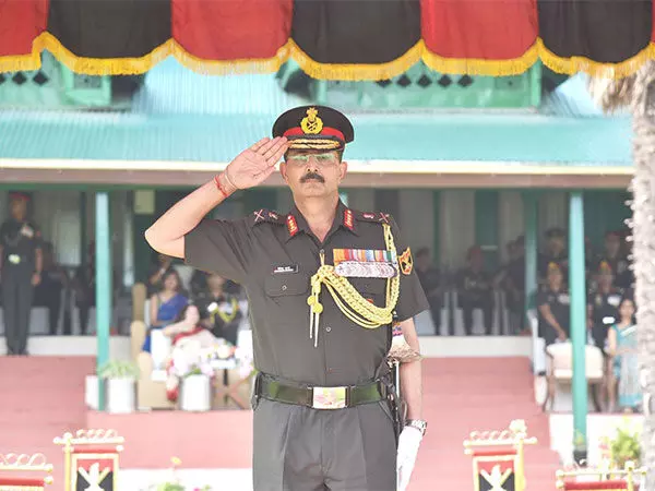 Lt Gen Devendra Sharma ने सेना प्रशिक्षण कमान के नए प्रमुख का पदभार संभाला