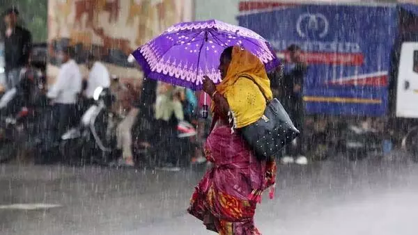 IMD ने भारी बारिश के लिए रेड अलर्ट जारी किया, उत्तराखंड,  में
