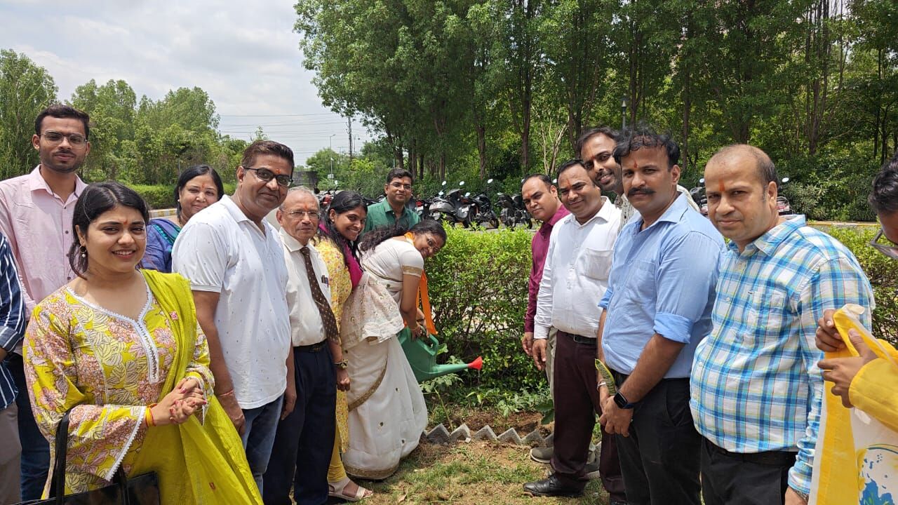 Doctors Day पर माँ अमृता देवी पर्यावरण सप्ताह की शुरुआत, 250 पौधे लगाने की पहल