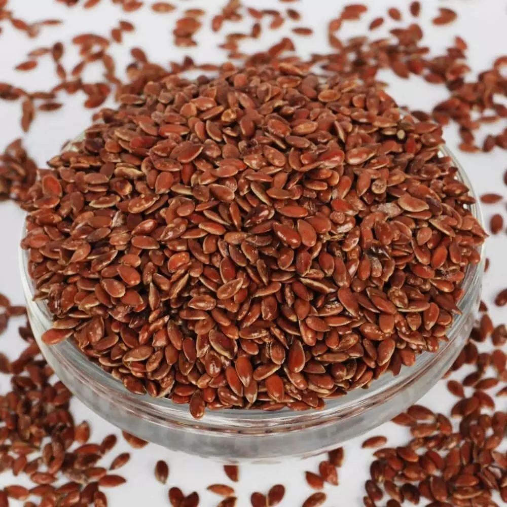 Flax seeds: कब्ज की समस्या से राहत दिलाने में फायदेमंद होते हैं Flax seeds