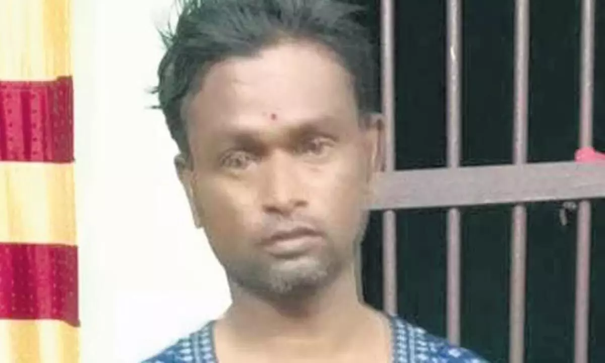 Odisha News: ओडिशा पुलिस ने महिला की आड़ में भागने की कोशिश कर रहे हत्या के आरोपी को पकड़ा