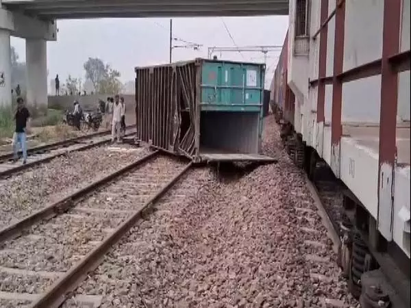 Haryana : करनाल के तरावड़ी स्टेशन पर अमृतसर जा रही मालगाड़ी पटरी से उतर गई