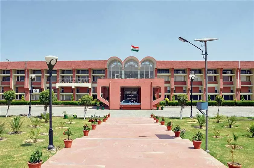 HARYANA :  मुरथल शिक्षक संघ ने प्रशासन पर विश्वविद्यालय अधिनियम का उल्लंघन करने का आरोप