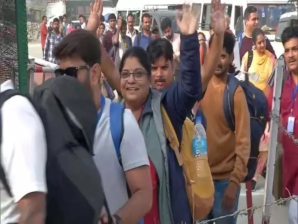 Amarnath Yatra : पंथा चौक बेस कैंप से रवाना होते ही तीर्थयात्रियों ने खुशी जताई