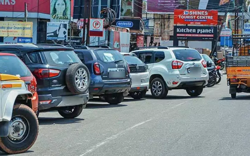 KERALA NEWS : अब मोबाइल ऐप आपको केरल के शहरों में पार्किंग स्थान बुक करने में मदद करेगा