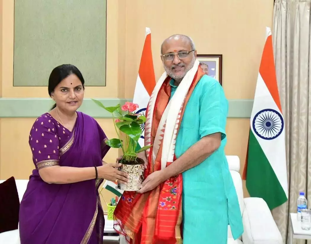 Telangana: तेलंगाना के मुख्य सचिव ने विधानसभा मानसून सत्र के लिए राज्यपाल से मुलाकात की