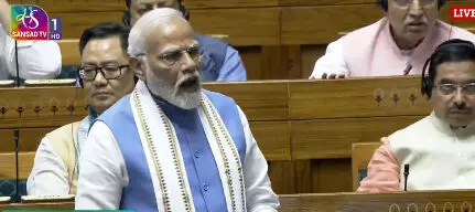 PM मोदी Lok Sabha को कर रहे संबोधित , देखें LIVE