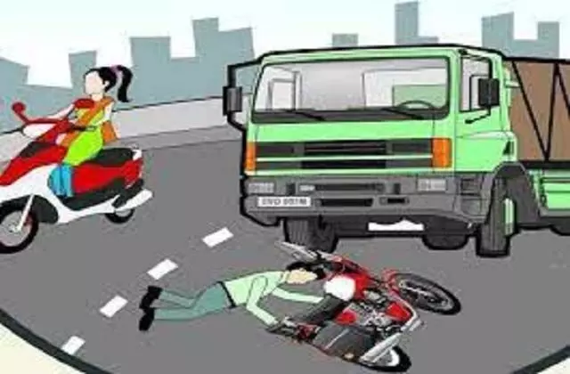 Accident: तेज रफ्तार ट्रक ने बाइक में मारी टक्कर, 2 युवकों की मौत