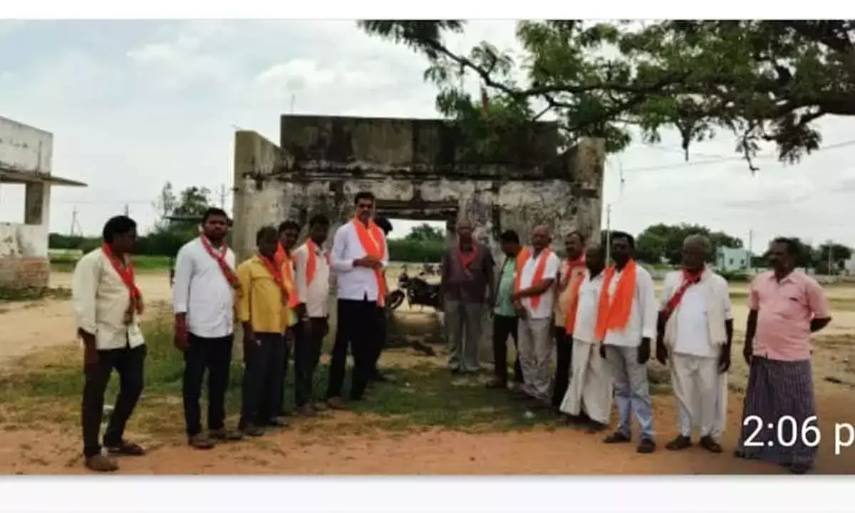 Telangana: भाजपा नेताओं ने ईजा कृषि बाजार के उन्नयन की मांग की