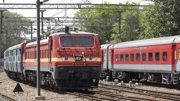 infrastructure ढांचे पर ध्यान देने से रेलवे का पूंजीगत व्यय में 76% बढ़ोतरी