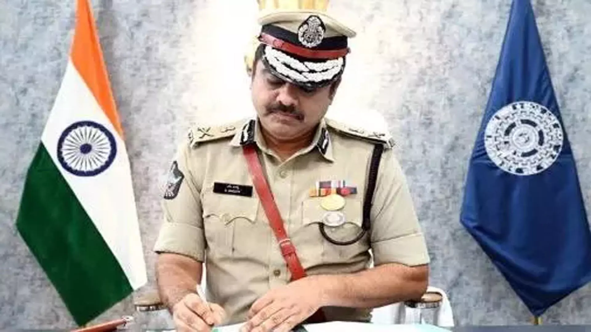 Andhra: शंखब्रत बागची ने विशाखापत्तनम के नए पुलिस आयुक्त का कार्यभार संभाला
