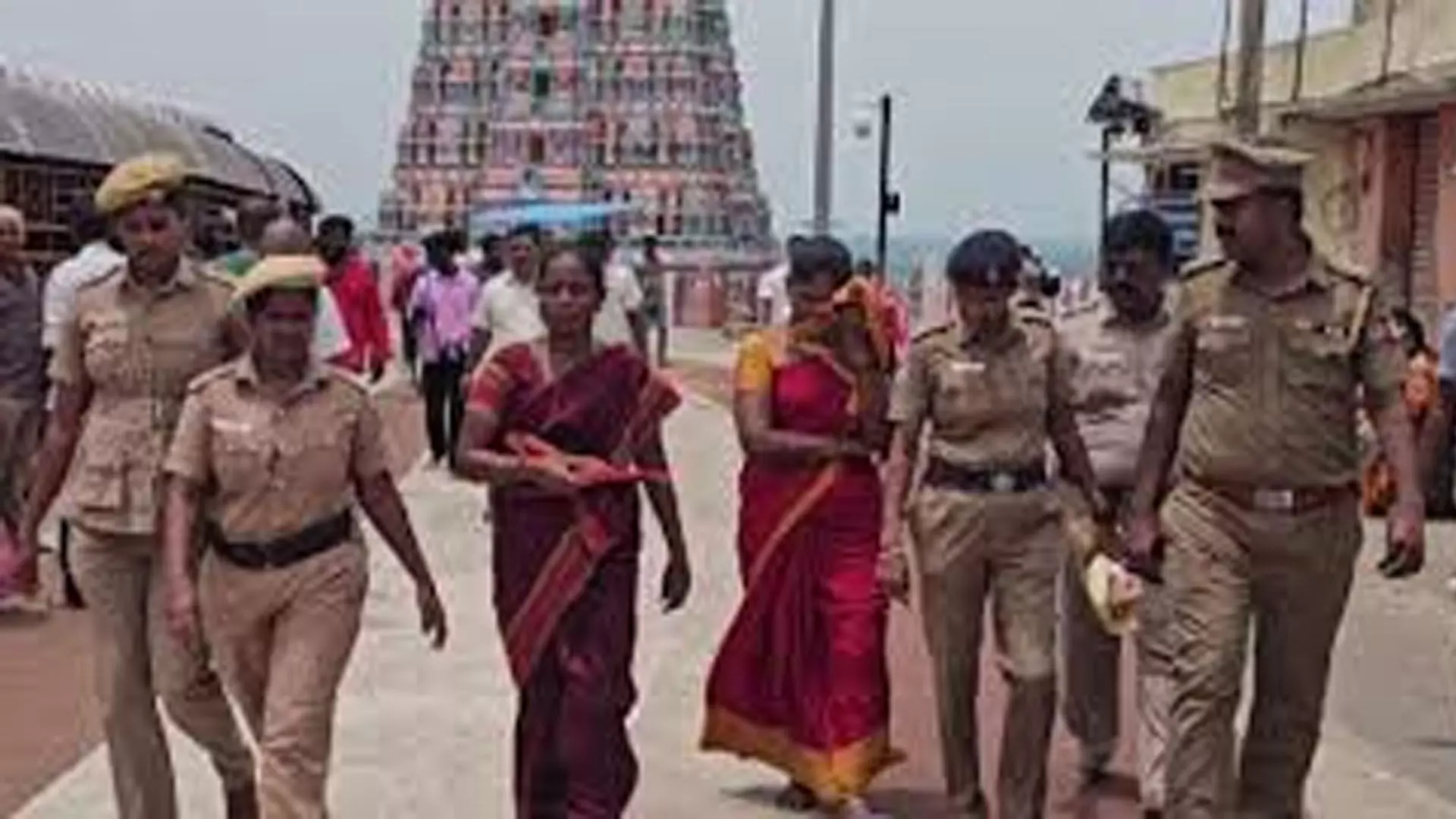 Tamil Nadu News: तिरुत्तनी मंदिर से 1.15 लाख रुपये चोरी के आरोप में दो कर्मचारी गिरफ्तार