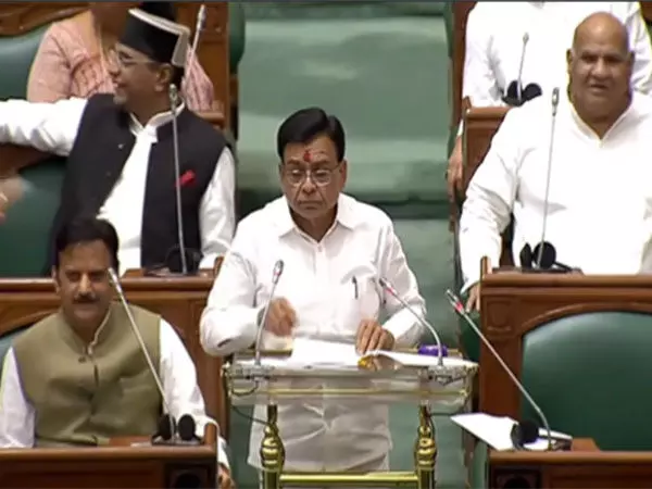 Finance Minister Jagdish Deora ने वित्त वर्ष 2024-25 के लिए 3.65 करोड़ रुपये का बजट पेश किया