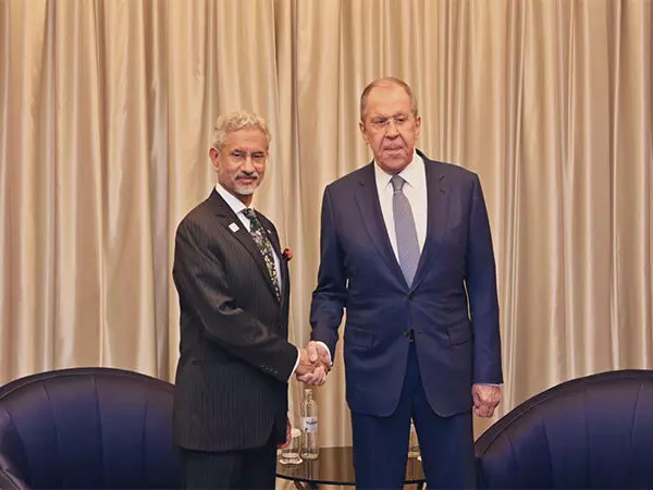 SCO: जयशंकर ने अस्ताना में रूसी विदेश मंत्री लावरोव से मुलाकात की