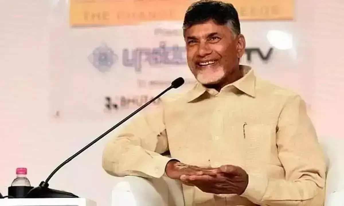 Andhra Pradesh: नायडू पेरिस में अराकू कॉफी के दूसरे कैफे से खुश