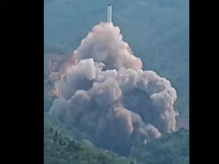 इसलिए सारी दुनिया में उड़ती है चीन की हंसी...रॉकेट हुआ फुस्स, धरती पर आ गिरा